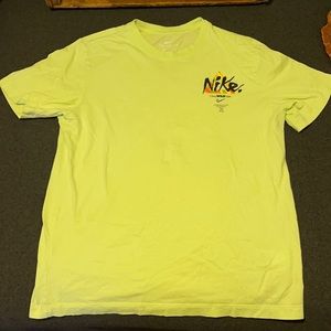 NIKE Men’s Neon Just Do It Crazy Wild T-shirt, short sleeve, Green Yellow,Medium